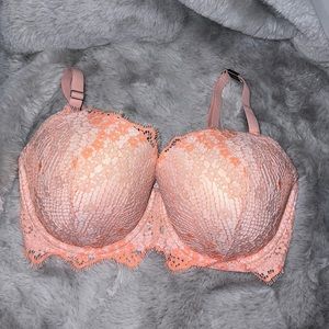 NWT vs 34DDD